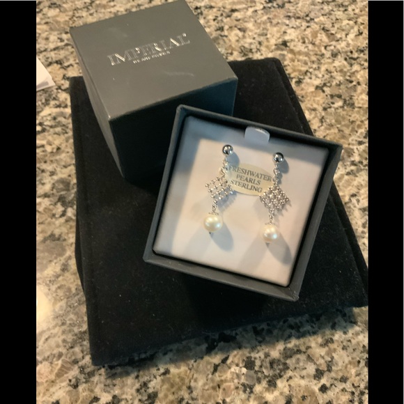 Brand New authentic Pearl drop earrings - Picture 2 of 3